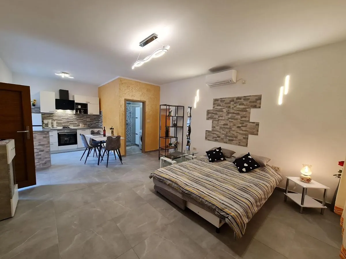 Studio Apartman D&D Brsec
